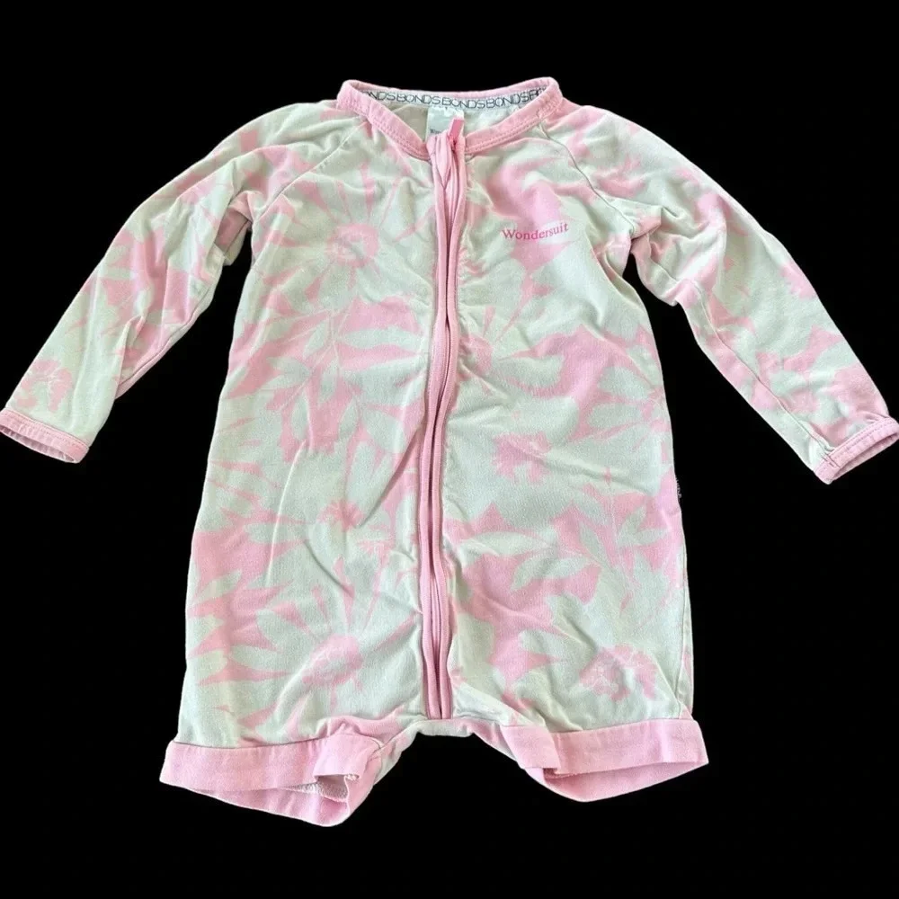 Bonds Australia Size‎ 1 12-18 months Wondersuit Zip Up Short Pajamas Floral Pink
